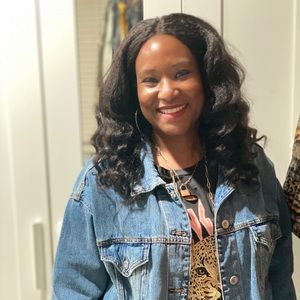 Meet your Posher, Latonya